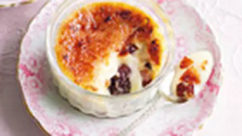 Crema de vanilie cu sos de fructe