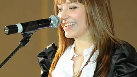 Cornelia Tihon ne-a fermecat la Gala premiilor «Femeia Anului 2010»