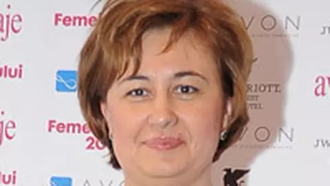 Femeia anului 2010: Raluca van Staden