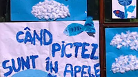 „Light it Up Blue" militeaza pentru drepturile persoanelor cu autism