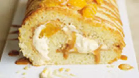 Rulada cu caramel si portocale