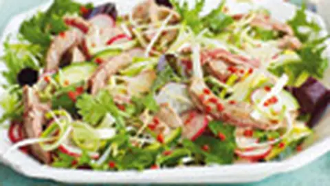 Salata in stil thailandez