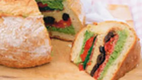 Sandvisuri in stil mediteranean