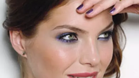 Ghid de make-up: ochii „smoky”