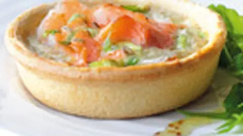 Mini-tarte cu peste si creveti