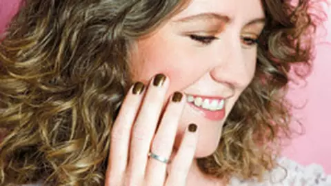 Lectia de make-up. 30 - 40 ani: nuante metalizate
