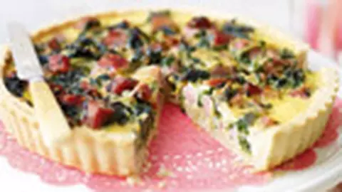 Tarta cu spanac si sunca