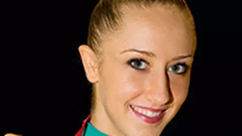 Andreea Stefanescu, campioana la gimnastica ritmica, in Italia