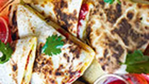 Lipii mexicane cu branza topita si ceapa