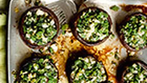Ciuperci cu ceapa verde si usturoi