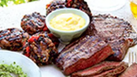 Biftec cu sos aioli