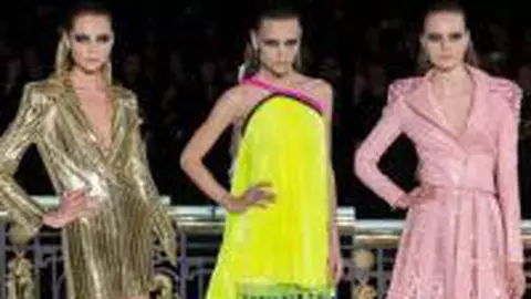 Saptamana Modei la Paris: Rochiile Versace pentru primavara-vara 2013