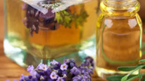 Aromoterapie: cum te vindeca uleiurile esentiale