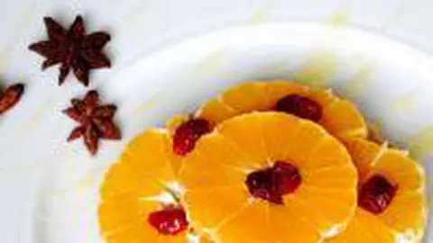 Desert Raw vegan: tarta cu portocale (Video)