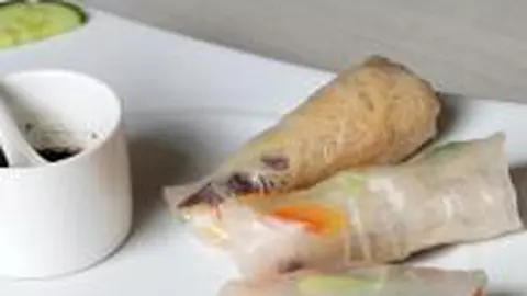 Raw food: Pachetele de primavara cu legume! (Video)
