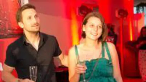Petrecere surpriză pentru cel mai înfocat fan Coca-Cola