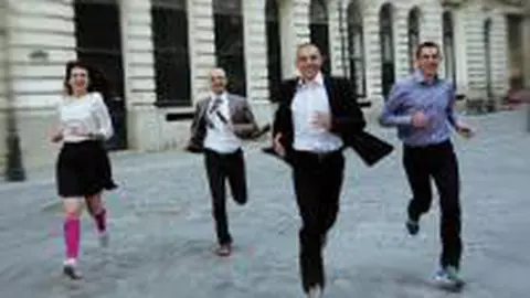 Ieşi în oras sâmbătă seara? De ce nu la alergat?