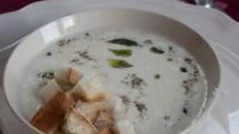 O reţetă minune: Supă cremă de ţelină (Video)