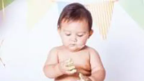Cum se dezvoltă simţurile bebeluşului în primul an