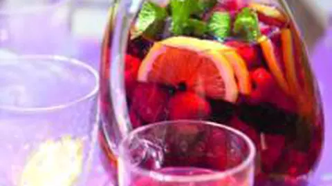 Punch cu limonadă!