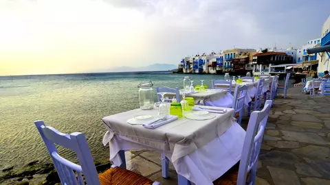 Insula Mykonos, sora mai mică a Ibizei