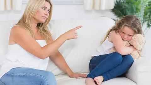 10 semne că ești un părinte prea dur 