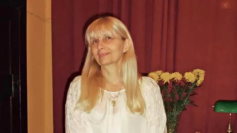 Ea a reușit! Triplă carieră la capătul lumii 