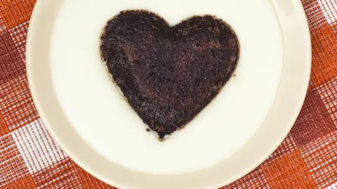 Cel mai bun griș cu lapte – cu miere și cacao