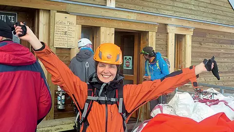 Eliza Nițescu a escaladat Mont Blanc pentru copiii bolnavi de cancer