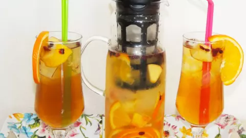 Cum te ajuta un Ice Tea delicios in cura de slabire