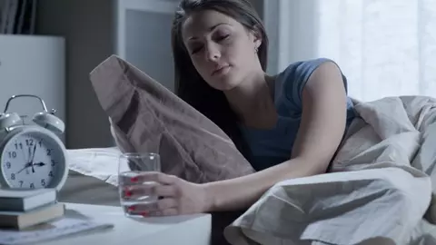 Insomnia, de domeniul trecutului: 5 trucuri pentru a adormi mai repede