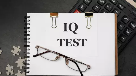 Test de atenție pentru toate vârstele: de câte ori e pasată mingea?