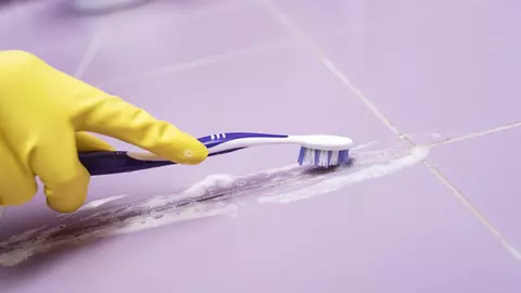 Cum să cureți rosturile prin 2 metode simple