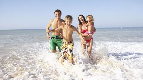 (P) Distracții fără sfârșit în Satul de Vacanță, din Mamaia