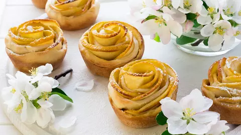 MIAM-MIAM. Mere în foietaj