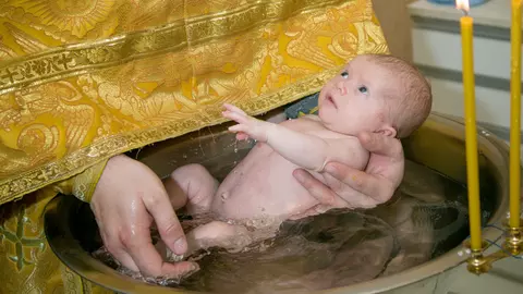 Traditia copiilor cu doua nume. Ce spune Biserica despre asta