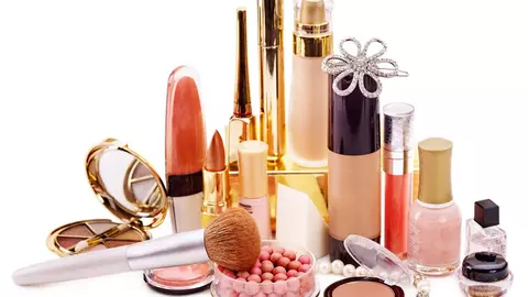 Lista câștigătorilor celor 10 seturi de cosmetice din cadrul campaniei "Și tu poți fi pe copertă"