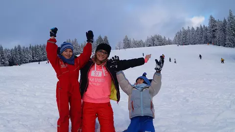 Distrează-te alături de copiii tăi în vacanța de Crăciun! Iată ce activități puteți face împreună