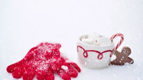 Cum să faci corect trecerea de la post la mesele festive fără să ţi se facă rău