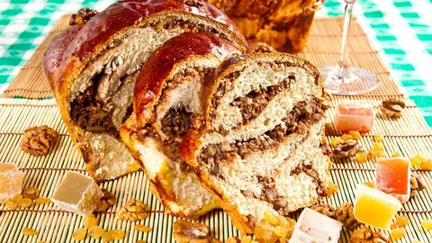 Cum să faci un cozonac delicios fără frământare . Iată o rețetă simplă și rapidă