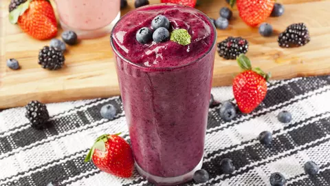 Uită de pastile! Îmbunătățește-ți memoria semnificativ cu un smoothie natural și gustos