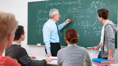 Calitatea educației poate fi îmbunătățită cu ajutorul manualelor digitale