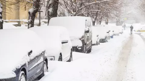 Vești bune pentru soferii din Capitală! Își pot lăsa mașinile în parcările centrelor comerciale