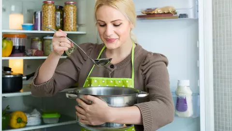 Cum păstrezi la frigider mâncarea gătită