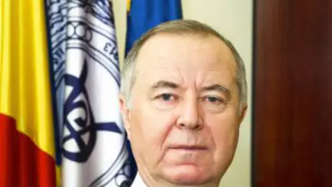Detalii interesante despre Pavel Năstase, noul ministru al Educației! Este unul dintre cei mai bogați profesori din România