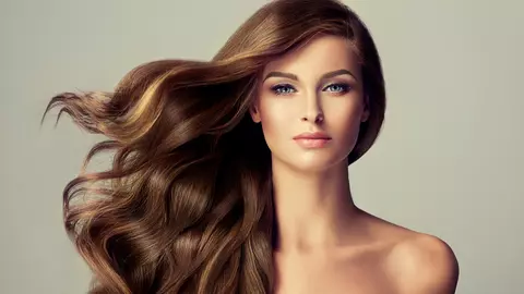 Aplică pe scalp această soluție, în doar 14 zile părul tău va crește cu 2 centimetri