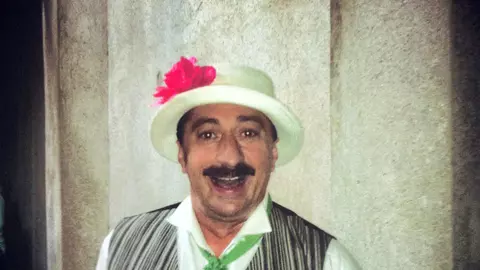 Cine e femeia din spatele succesului lui Romică Țociu? Recent, ea a scăpat de cancer