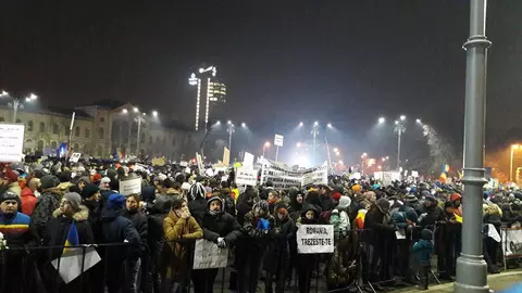 Tu ce îi spui copilului tău despre proteste?