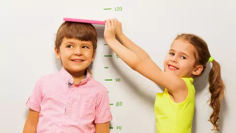 Cea mai bună metodă prin care poți calcula înălțimea copilului tău