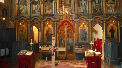 Dacă mergi la biserică trebuie să respecți niște reguli! Ce nu ai voie să faci în Casa Domnului